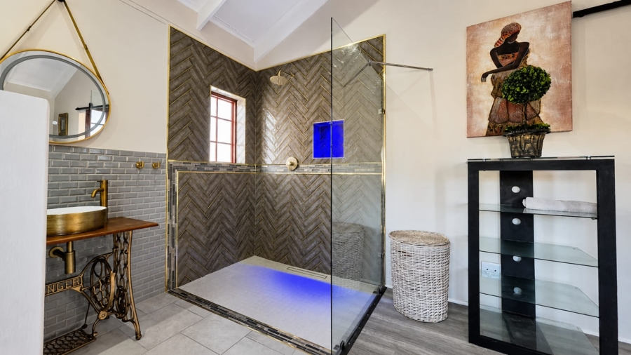 5 Bedroom Property for Sale in Stilbaai Wes Western Cape